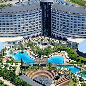 5* Semesteranläggning (resort) Royal Wings