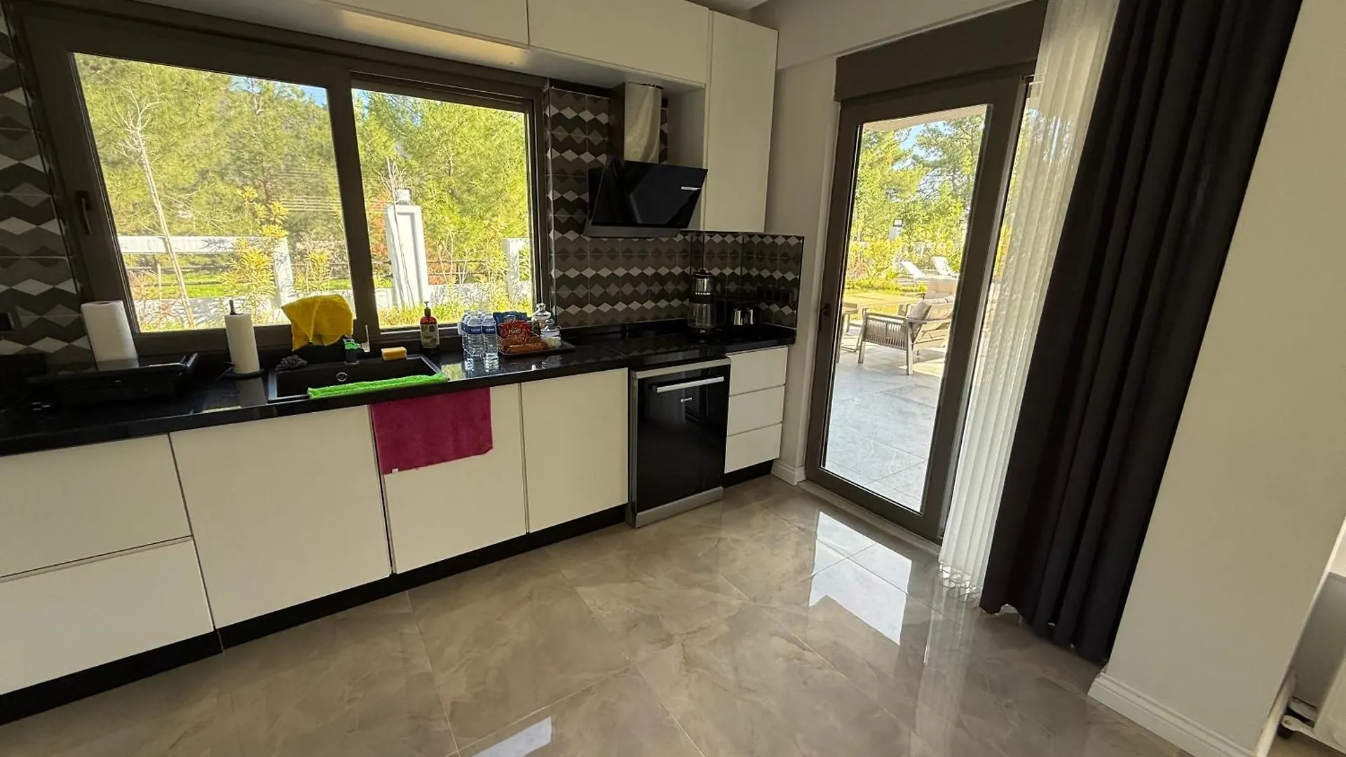 Canyon Villa Goeynuek Kemer Antalya With Pool טורקיה