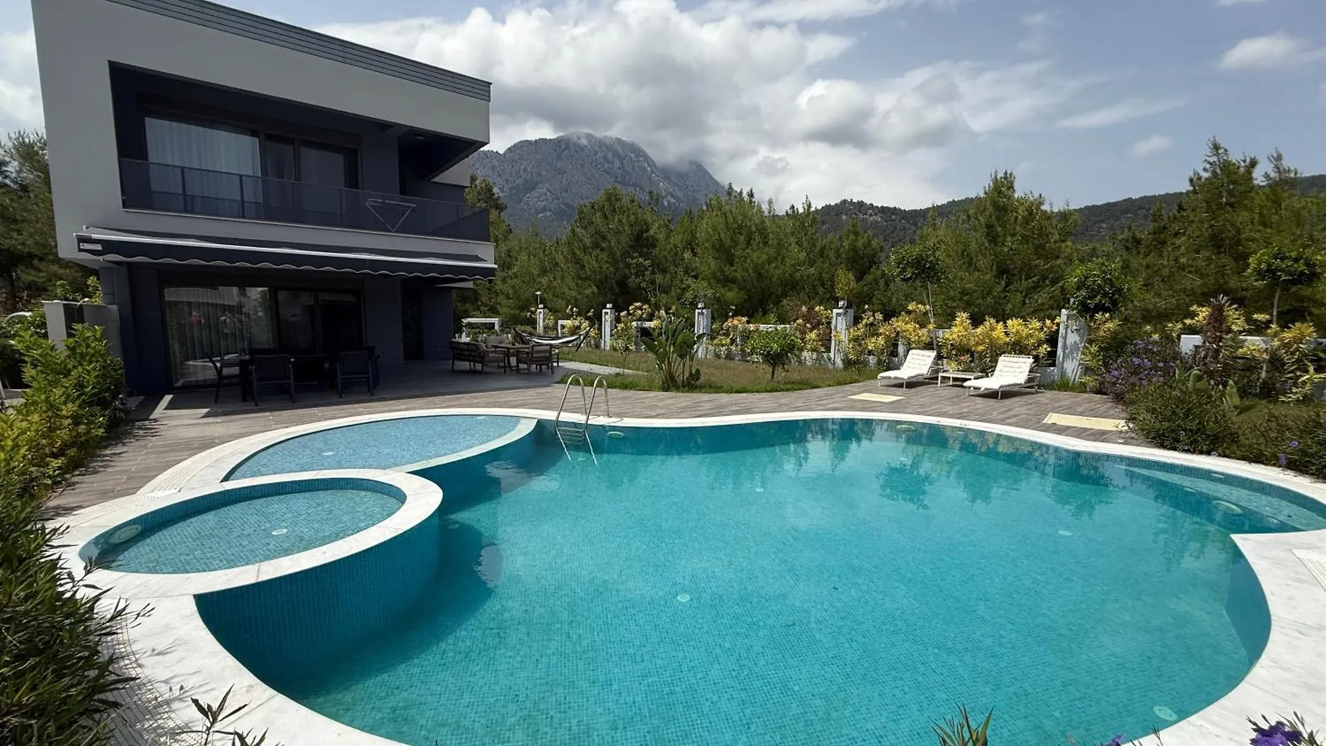 Canyon Villa Goeynuek Kemer Antalya With Pool
