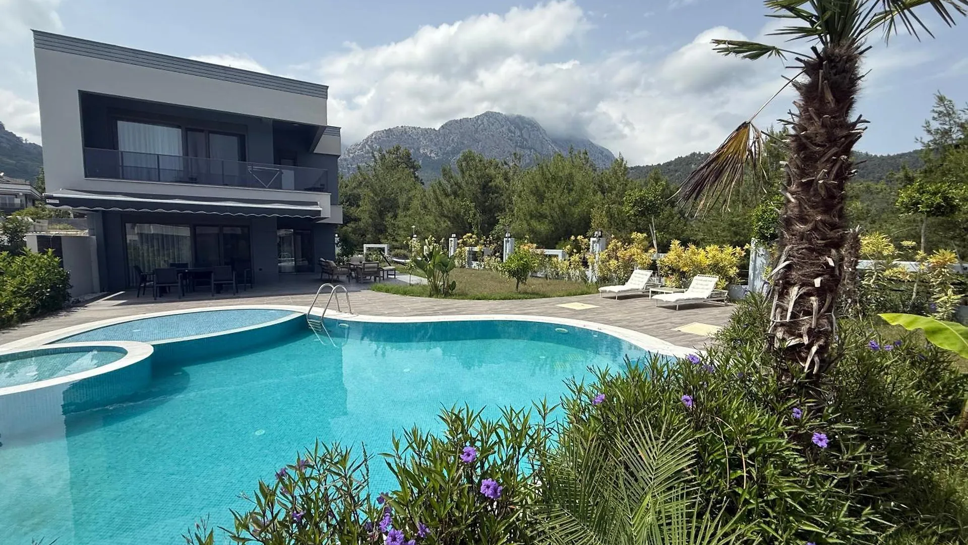 Canyon Villa Goeynuek Kemer Antalya With Pool טורקיה